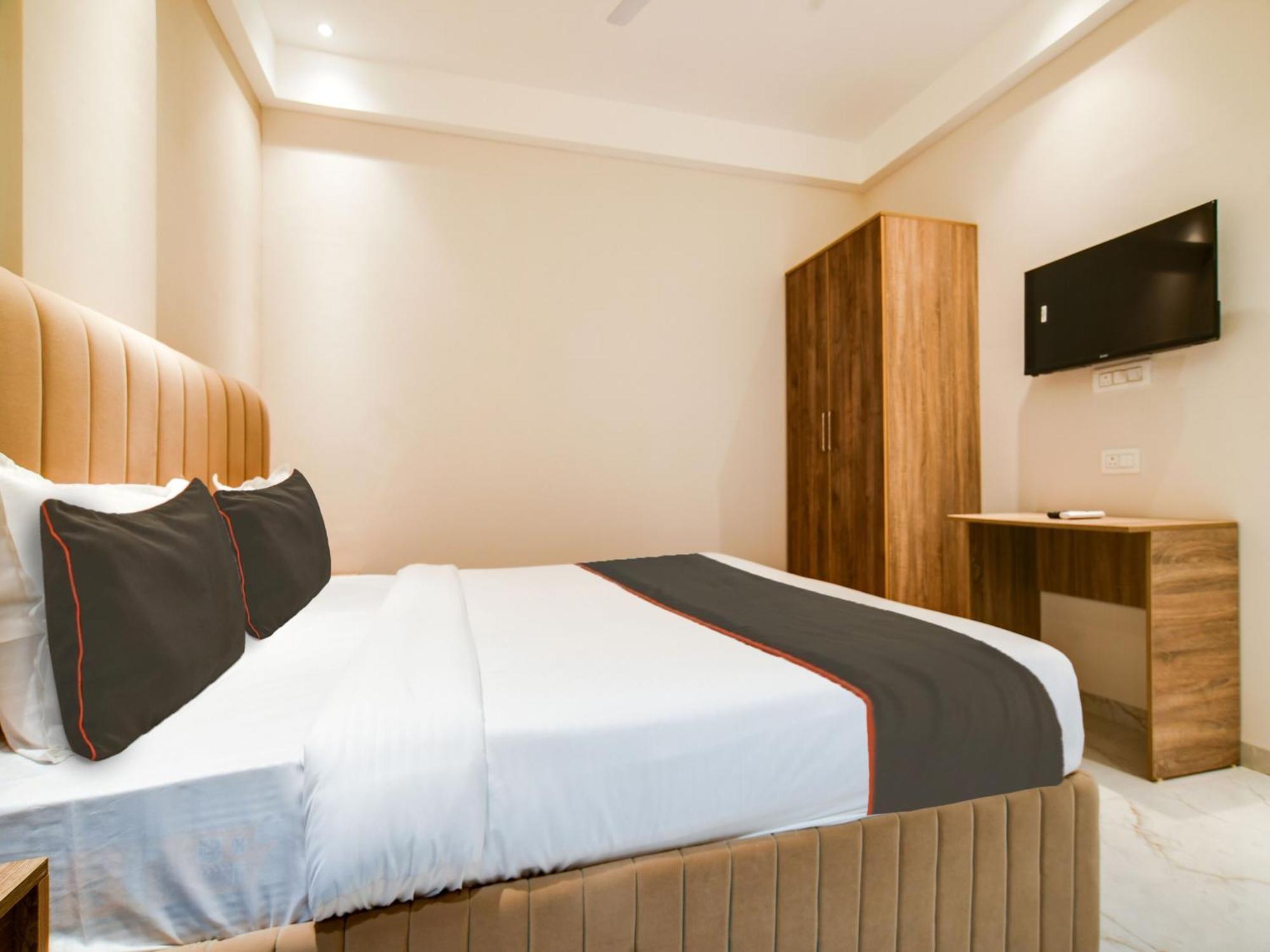 Collection O Hotel Mint Indore Exterior photo